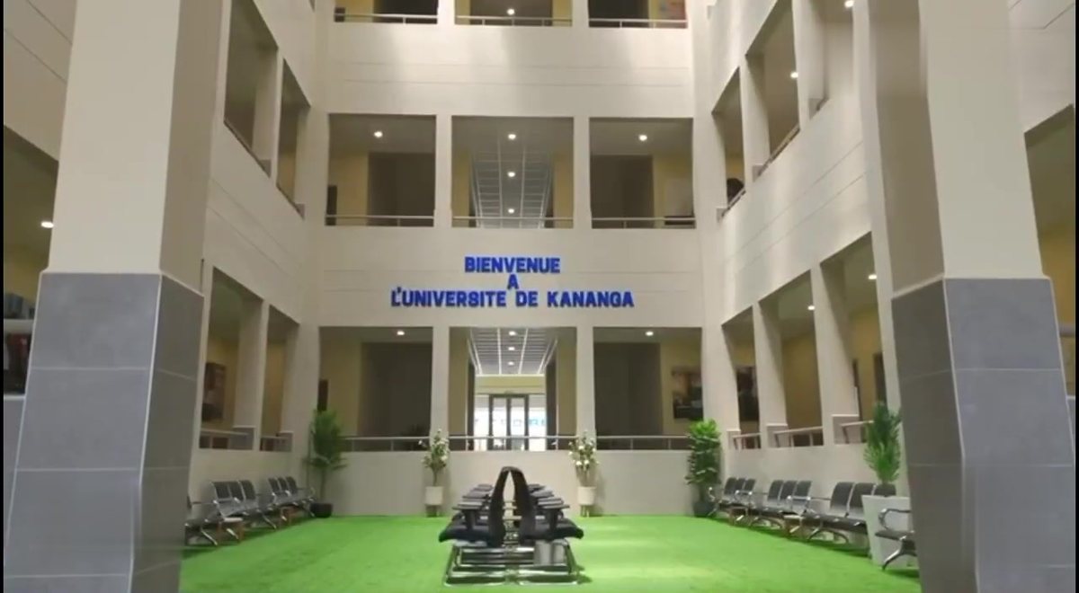 Le hall d’accueil de l’Université de Kananga