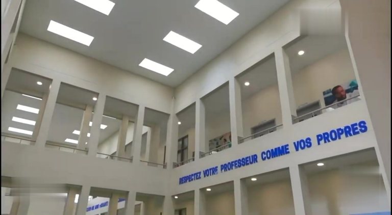 Les halls